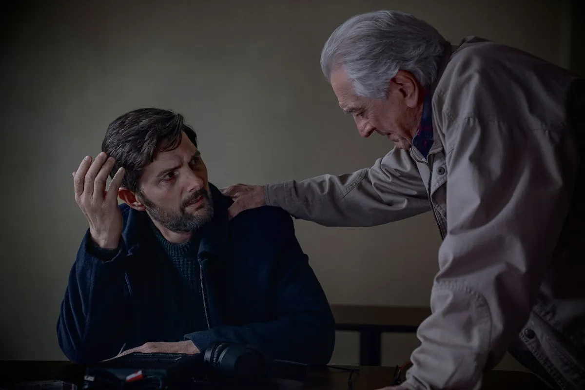 Robert De Niro’s Netflix Thriller: Daddy Issues, True Crime, and Streamed Craft