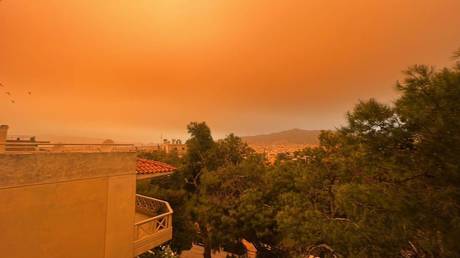 Athens and other Greek cities covered in dust from Sahara sandstorm