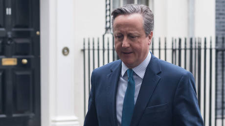 UK Foreign Secretary David Cameron reportedly pitched Ukraine aid bill to Donald Trump