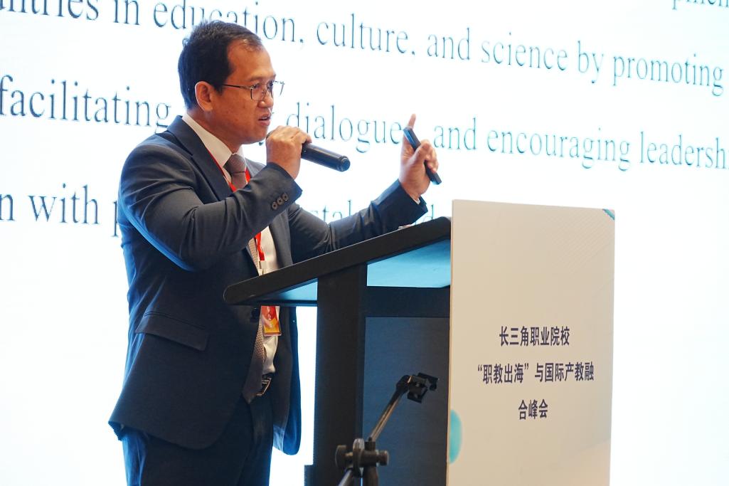 Dr Songheang Ai Director of SEAMEO TED delivers remarks Dr Songheang Ai Director of SEAMEO TED delivers remarks