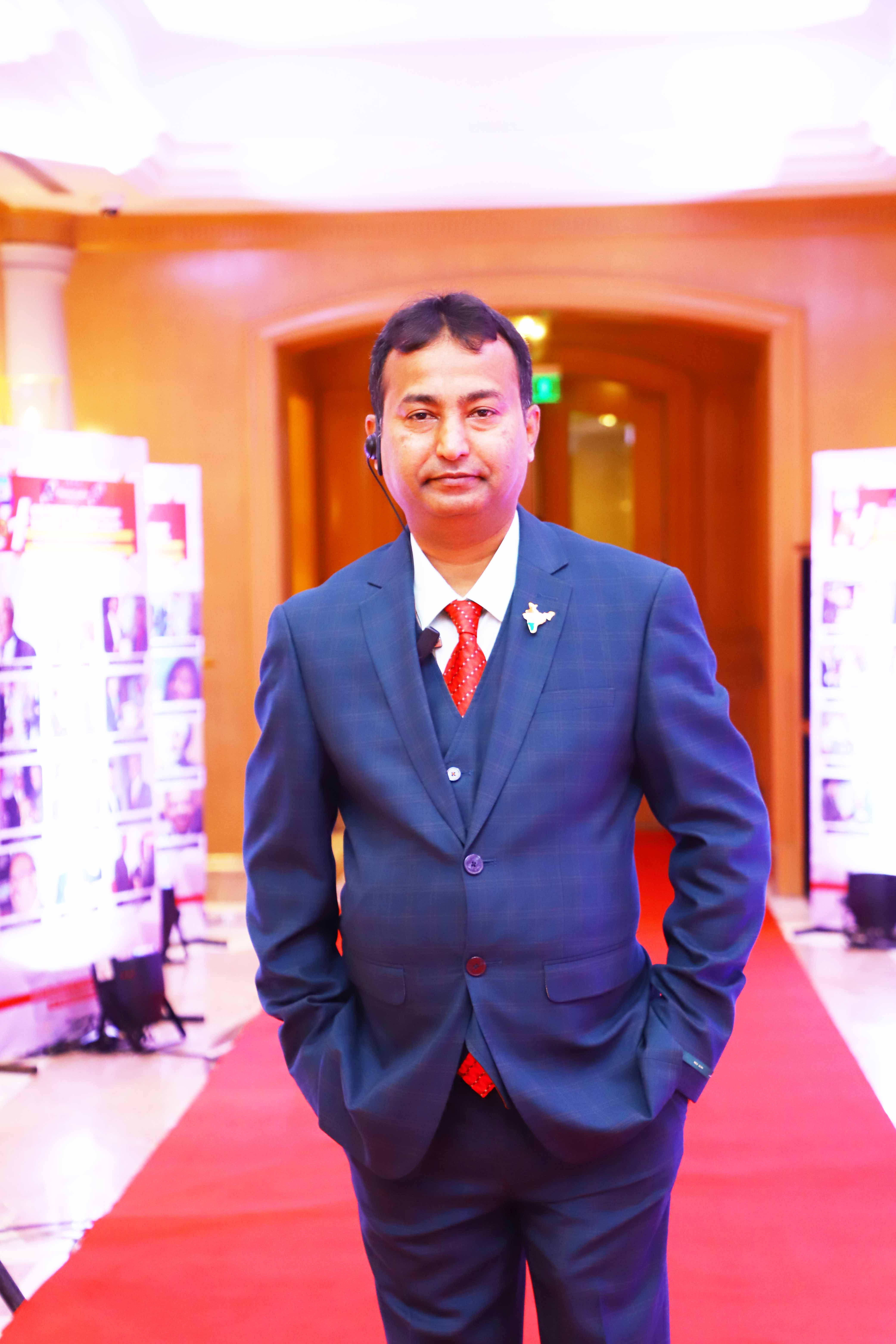 Dr Satya Brahma ប្រធាននិងប្រធាននិពន្ធ Network 7 Media Group Dr Satya Brahma ប្រធាននិងប្រធាននិពន្ធ Network 7 Media Group