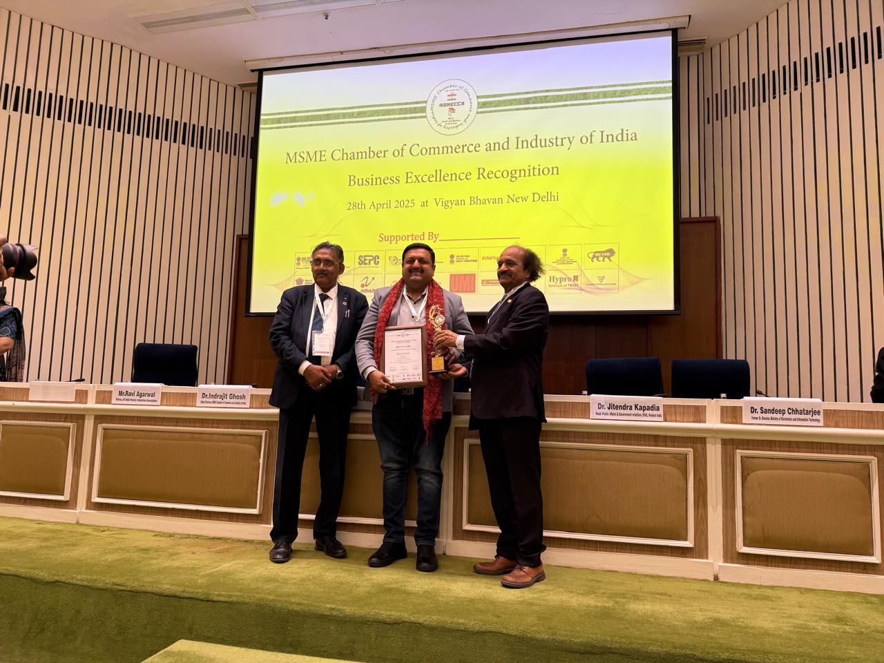 Mohan Chavan receiving MSME Global Platinum Business Excellence Award 2025 Mohan Chavan receiving MSME Global Platinum Business Excellence Award 2025