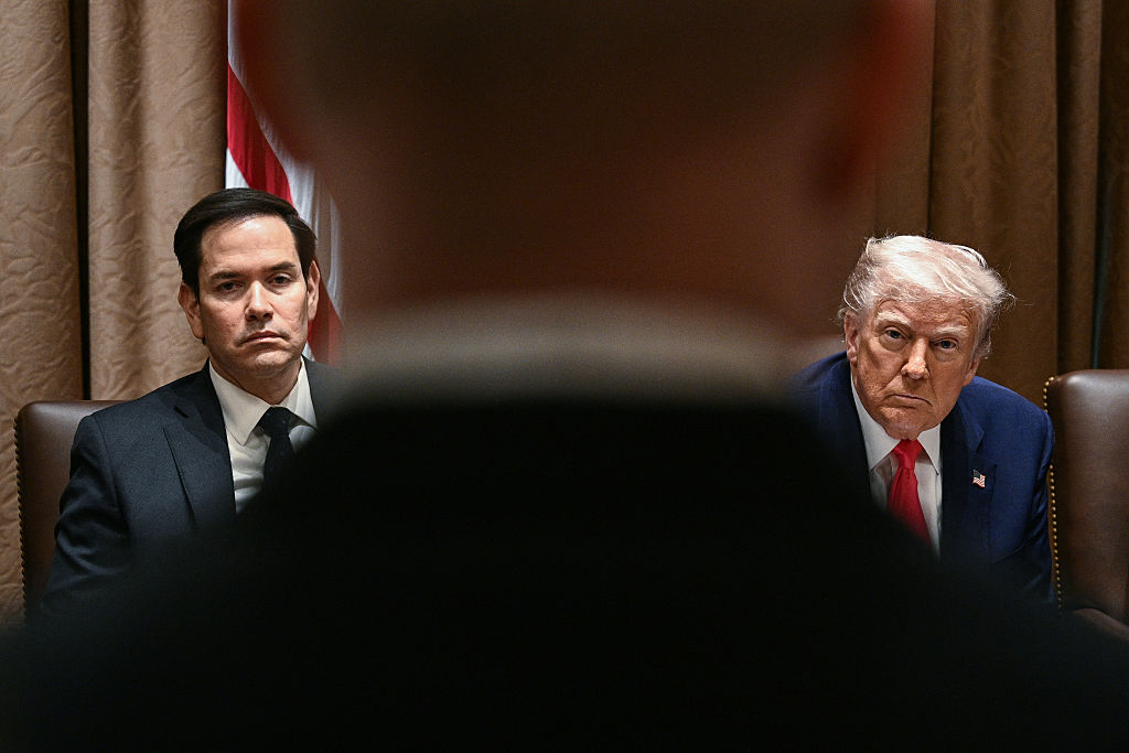 TOPSHOT-US-POLITICS-TRUMP
