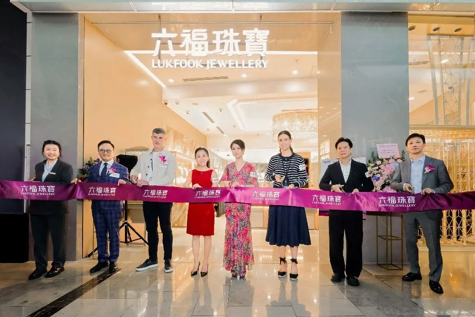 Lukfook Jewellery First Enters the UK Market with Grand Opening of New Shop in Westfield Stratford City, London
