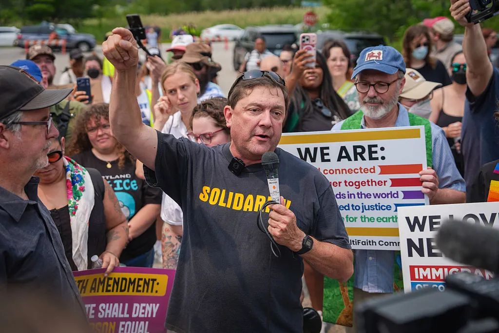 That Botched Debate Answer Exposed Why Democrats Are Terrified of Their Maine Senate Pick