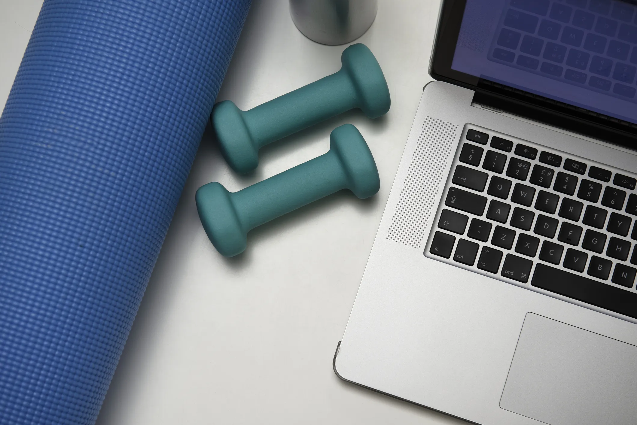 The 6 WFH Movement Hacks That Actually Reverse Sedentary Damage (No Expensive Gear Required)