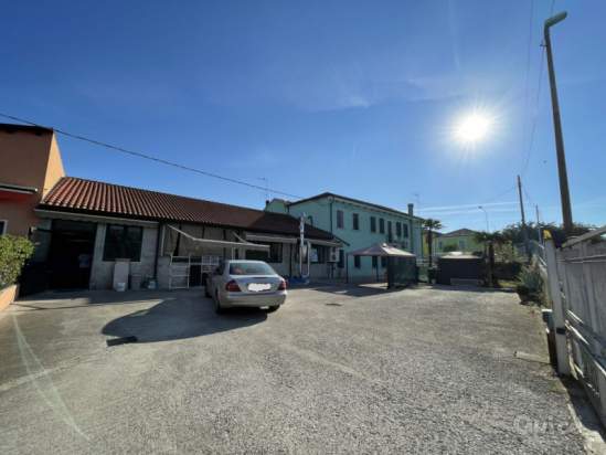 Capannone in vendita a Cavarzere (Venezia) foto-759281