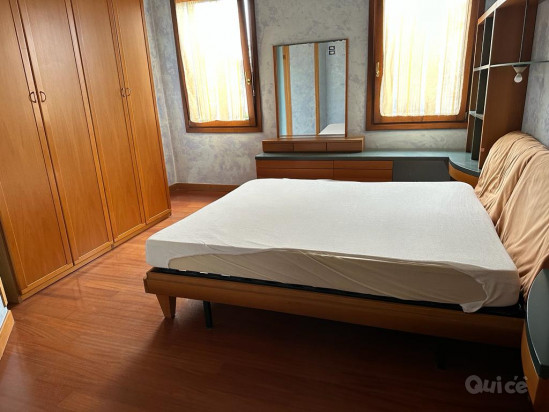 MIRANO PORZIONE DISPOSTA TUTTA AL PIANO PRIMO CON ACCESSO DA GIARDINO ESCLUSIVO foto-787516