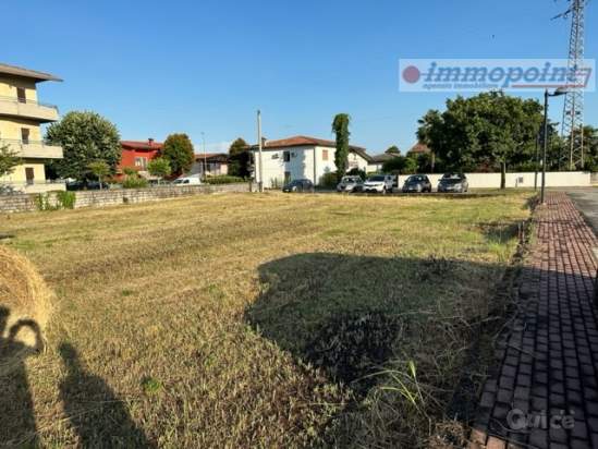 Terreno in vendita a Tezze sul Brenta (Vicenza) foto-1001235