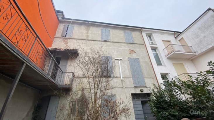 Palazzo in vendita a Concordia sulla Secchia (Modena) foto-1075400