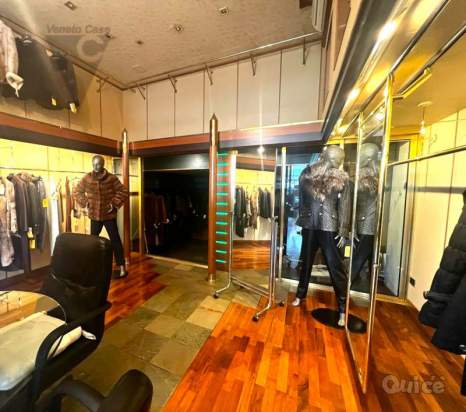 Negozio in vendita a Montegrotto Terme (Padova) foto-1305220