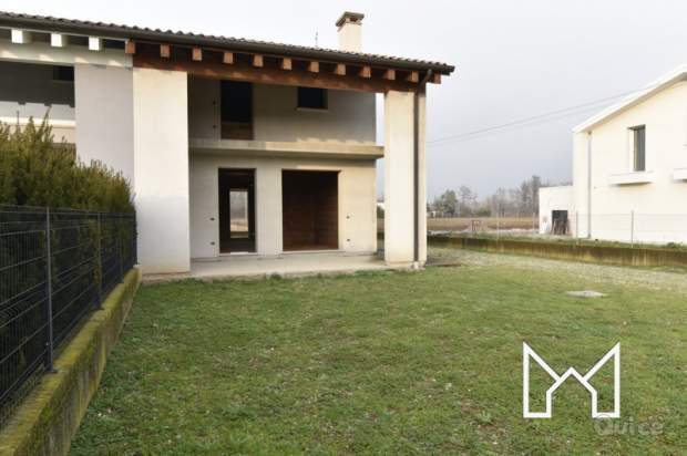 Bifamiliare in vendita a Loria (Treviso) foto-233928