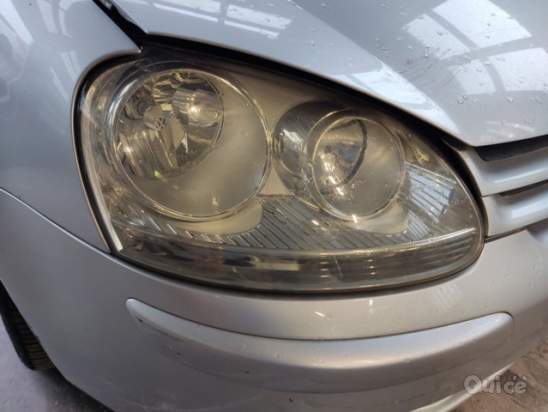 Proiettore destro VOLKSWAGEN GOLF 5  del 2005 foto-255565