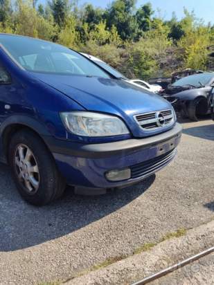 Paraurti anteriore OPEL ZAFIRA  del 2003 foto-1515912