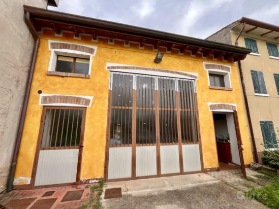 Capannone in vendita a Montichiari (Brescia) foto-1518126