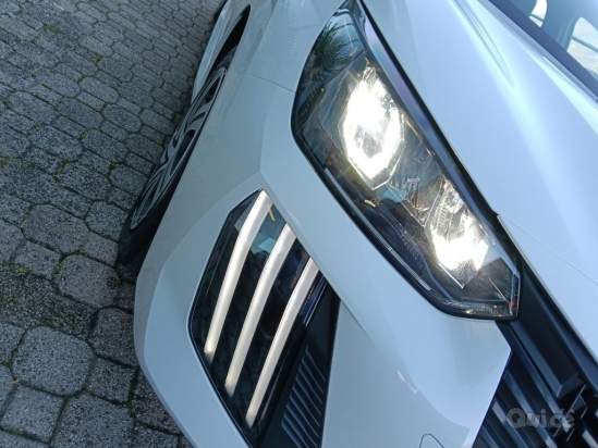 PEUGEOT 208 foto-1529544