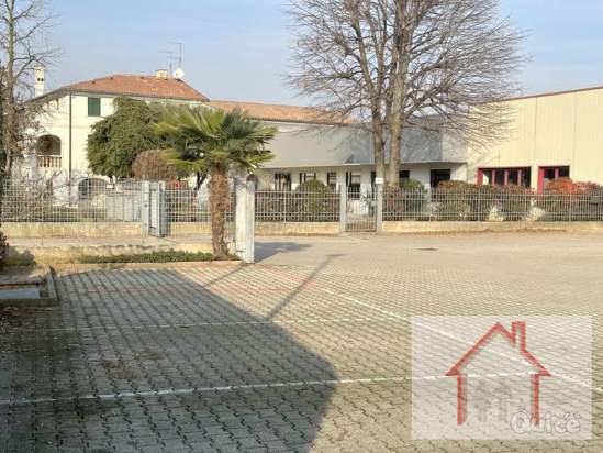 Capannone in vendita a Volpago del Montello (Treviso) foto-260984