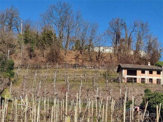 PORZIONE DI RUSTICO+VIGNETO a Farra di Soligo foto-1543339