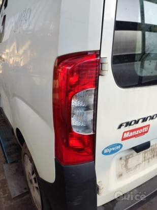 Fanale posteriore sinistro FIAT FIORINO del 2009 foto-261936