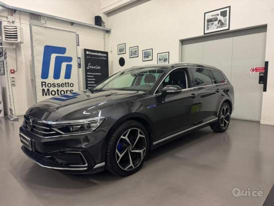 VOLKSWAGEN Passat Variant foto-1545512