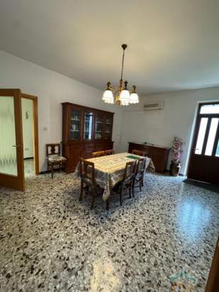 Rustico in vendita a Bagnaria Arsa (Udine) foto-1551125