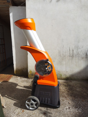 Trituratore per ramaglie foto-263491