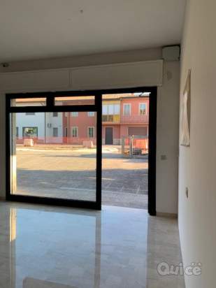 Negozio in affitto a Cervarese Santa Croce (Padova) foto-1553244