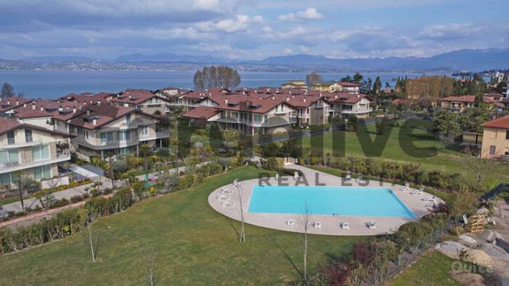 Appartamento in vendita a Sirmione (Brescia) foto-1553958