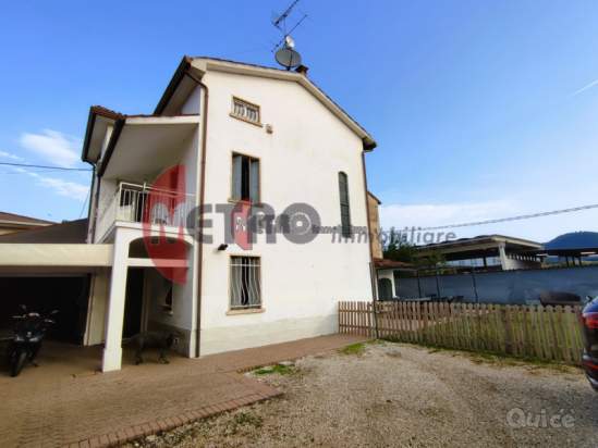 Casa singola in vendita a Cornedo Vicentino (Vicenza) foto-1554206