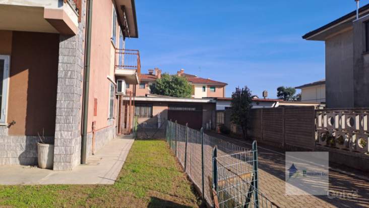 Villa in vendita a Robecchetto con Induno (Milano) foto-1554802