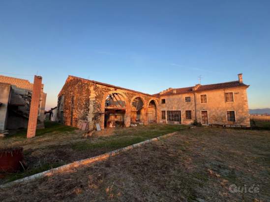 Rustico in vendita a Lonigo (Vicenza) foto-1555457