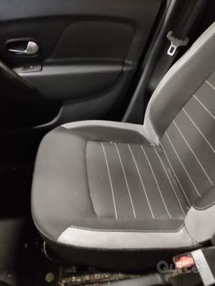 Sedile anteriore dx DACIA SANDERO  del 2017 foto-1558038