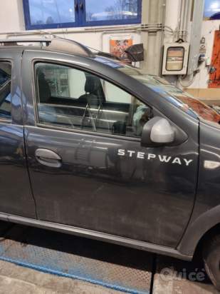 Porta anteriore dx nuda DACIA SANDERO  del 2017 foto-1558042