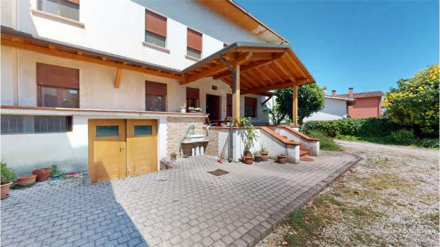 Casa singola e capannone in Vendita a Santandrà a Povegliano foto-1558328