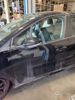 Ricambi PEUGEOT 208 1560cc HDI  del 2017 foto-1560701