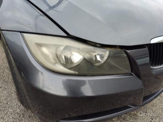 Proiettore destro BMW 320D  del 2006 foto-1562809
