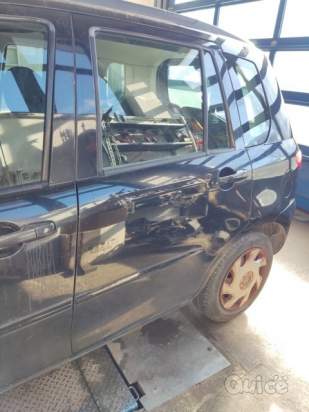 Porta posteriore sinistra MAZDA 2 del 2004 foto-265556