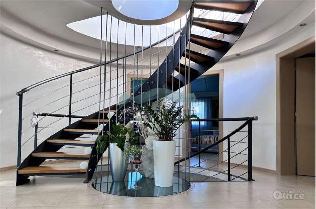 Prestigiosa Villa dal design architettonico unico a Moriago della Battaglia foto-1563140