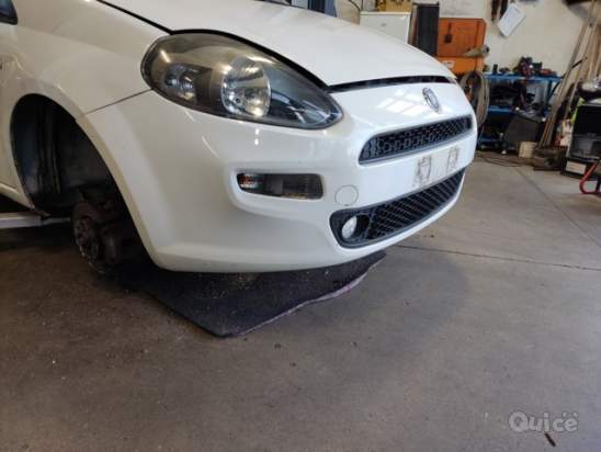 Paraurti anteriore FIAT GRANDE PUNTO  del 2014 foto-1563215