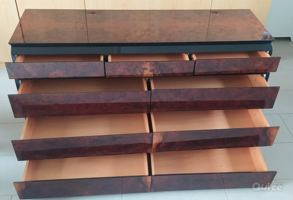 Vendo comò e due comodini con finitura in radica anni 90. foto-1565648