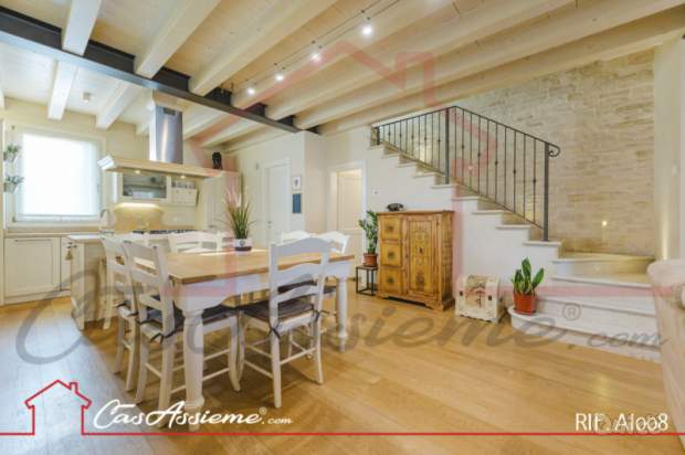 Trifamiliare in vendita a Borso del Grappa (Treviso) foto-266158