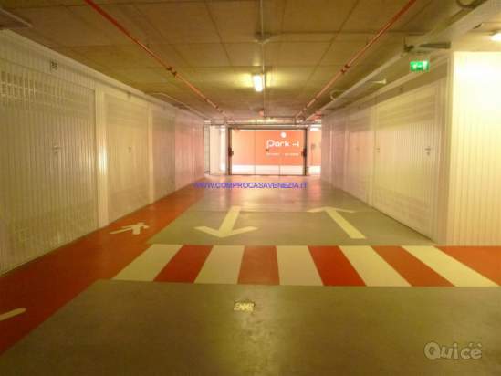 Garage in vendita a Venezia (Venezia) foto-266731