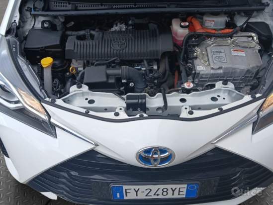 TOYOTA Yaris foto-1571192