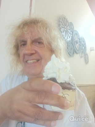 Mi piace conoscere nuove persone. foto-267078