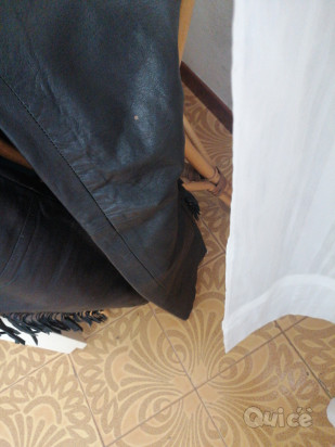 Pantaloni in pelle con frange fatto da sarto foto-1573654