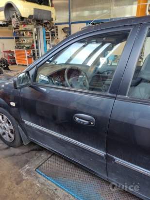 Ricambi KIA CARENS 1991cc diesel  del 2005 foto-1577833