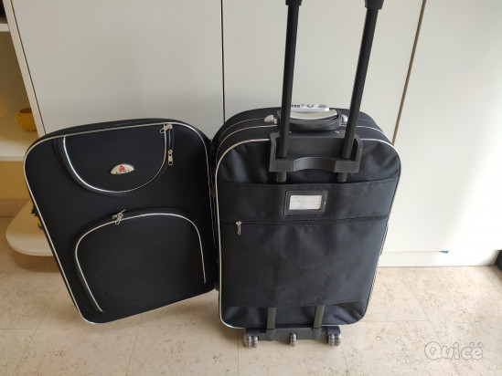 Vendo Valigia Trolley LUMI in buone condizioni, in tela, colore nero foto-1579281