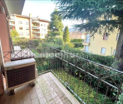 Casa a schiera in vendita a Alzano Lombardo (Bergamo) foto-1582536