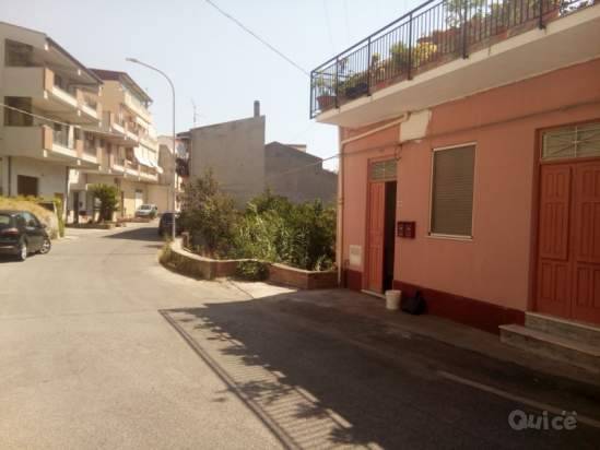 Appartamento in vendita a Gualtieri Sicaminò (Messina) foto-269902
