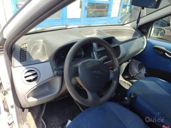 Ricambi FIAT PUNTO 2 1242cc 8V  del 2002 foto-1595504